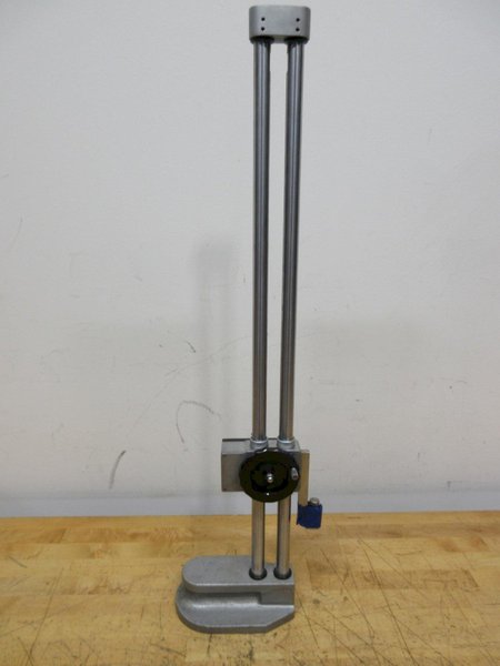 Shars Dual Column 24" Digital Height Stand- Auction Item