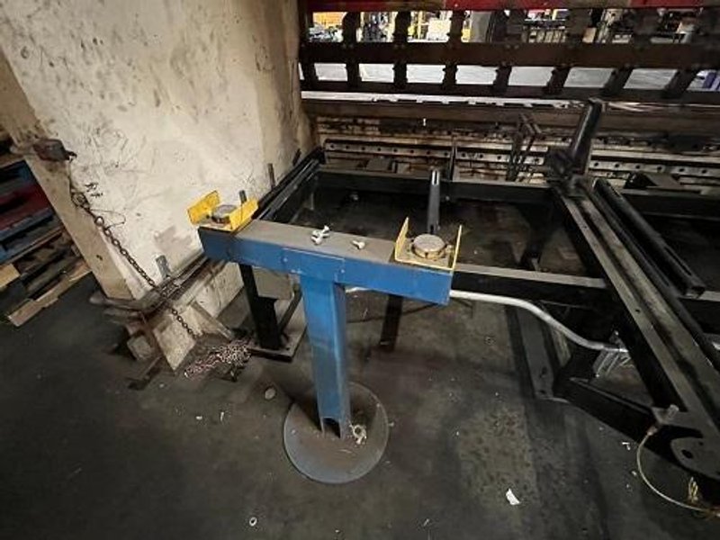 1000 Ton x 24′ Cincinnati 1000H20 CNC Press Brake, 1966