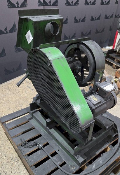 GARDNER DENVER M7037T MODEL HAMMER MILL 2HP 230/480V USED