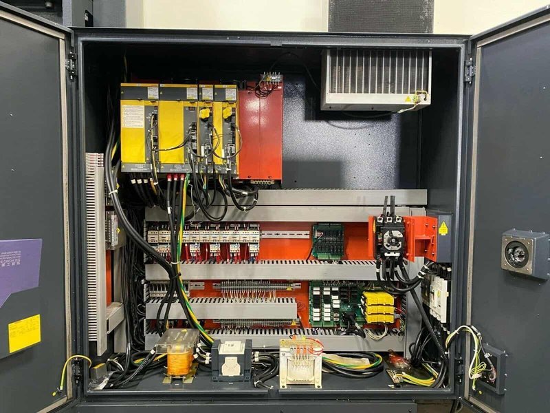 Mighty Viper Pro-3210 CNC Vertical Bridge Mill