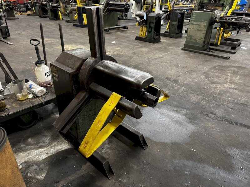 2,500 LB X 18" AMERICAN MODEL 60 UNCOILER. STOCK # 0884525