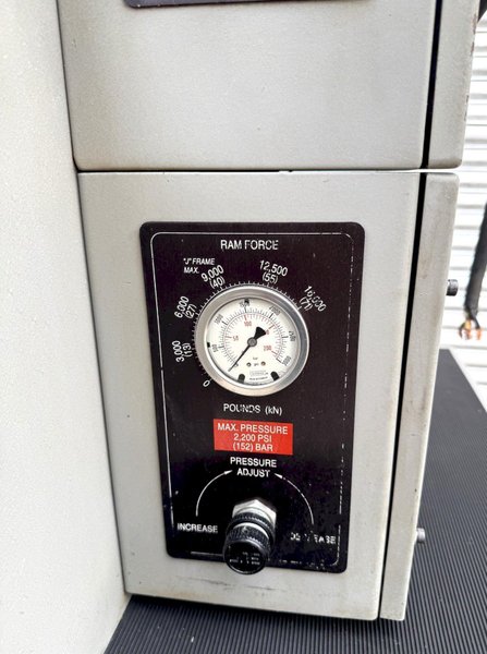 8 Ton Haeger 824 Insertion Press, 24" Throat, Feeder