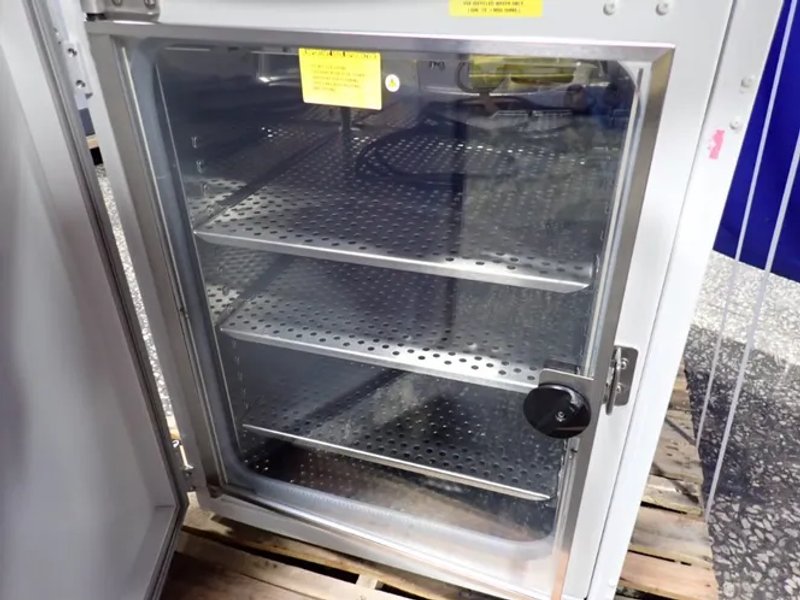Thermo Electron Corporation Water Jacketed Incubator - 3110