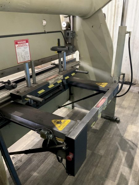 60 TON X 8' ACCURPRESS ADVANTAGE HYDRAULIC PRESS BRAKE: STOCK #81386