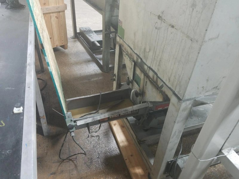 Gravity Loader #2 - 8" Wide Track - 16" F to C