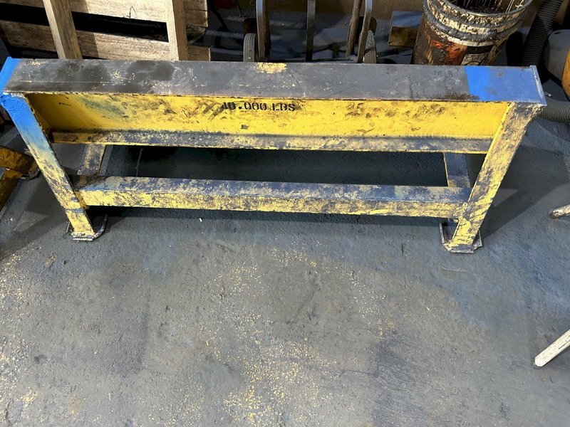 48"L X 19"T X 40,000 LB SAW HORSES. STOCK # 1157322