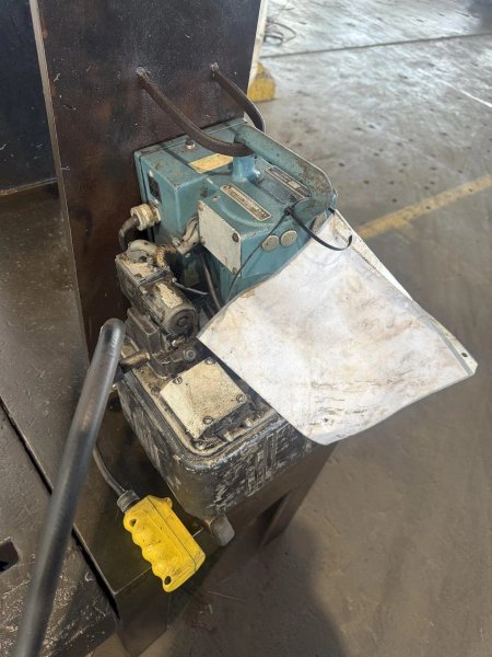60" X 60" ACORN WELDING TABLE WITH STAND &amp; HYDRAULIC PRESS: YOBRO #26119