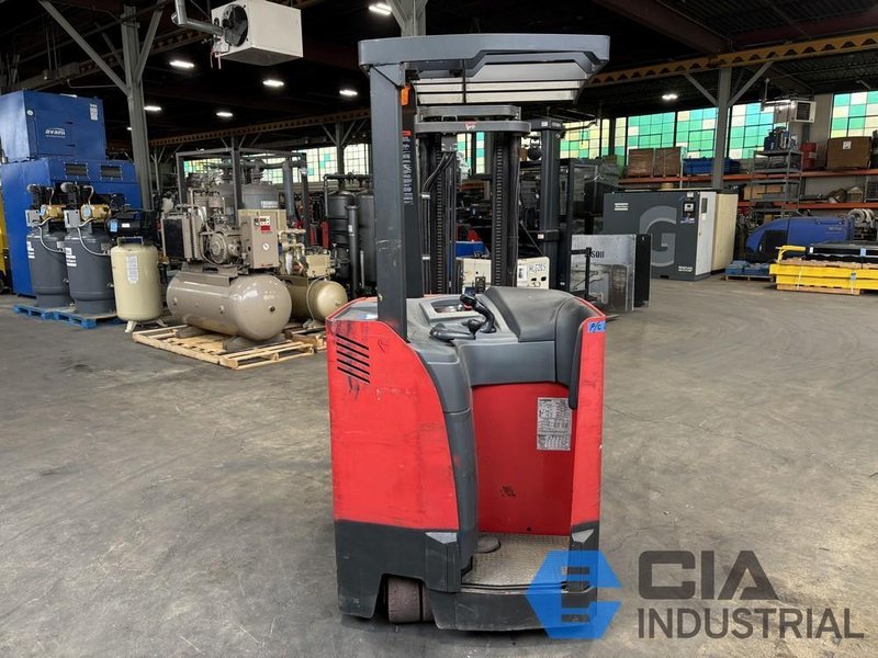 2021 - 4,000 LB. RAYMOND MODEL 425-C40TT STAND-UP ELECTRIC FORKLIFT