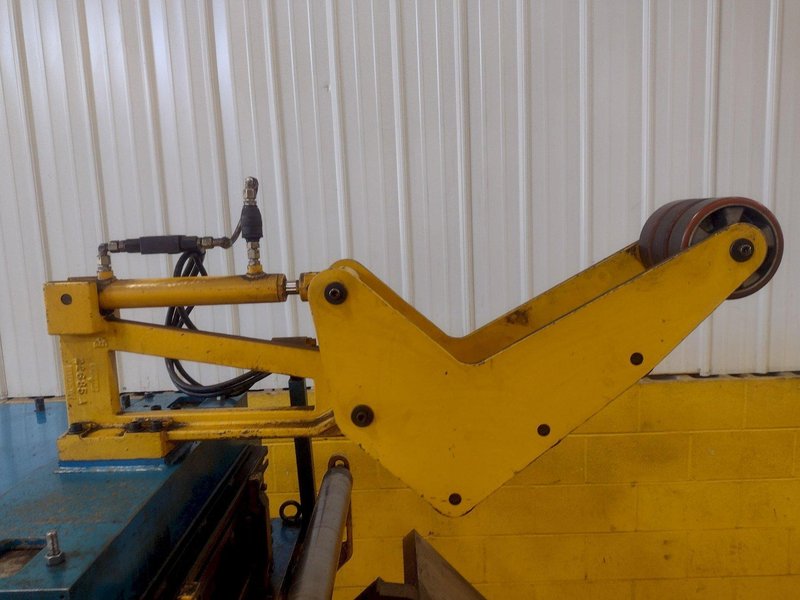 31" x .090" DIMECO MODEL #1676EVV 7 ROLL POWERED STRIP STRAIGHTENER WITH PEELER ARM: STOCK 17225