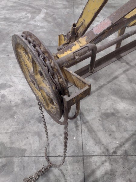 10,000 LBS X 96" CF ADJUSTABLE PLATE &amp; SHEET LIFTER: STOCK #22326