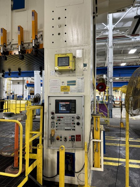 2500 TON SCHULER SMG HZPU-T-2250-4600/2450 HYDRAULIC PRESS. STOCK # 0902224