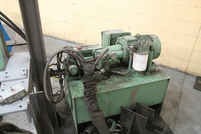 60 TON PEDDINGHAUS HYDRAULIC WEBB &amp; FLANGE PUNCH: STOCK: 66282