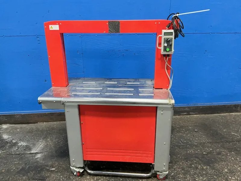Strickland 25”x33.5” Automatic Arch Strapping Machine - 710l