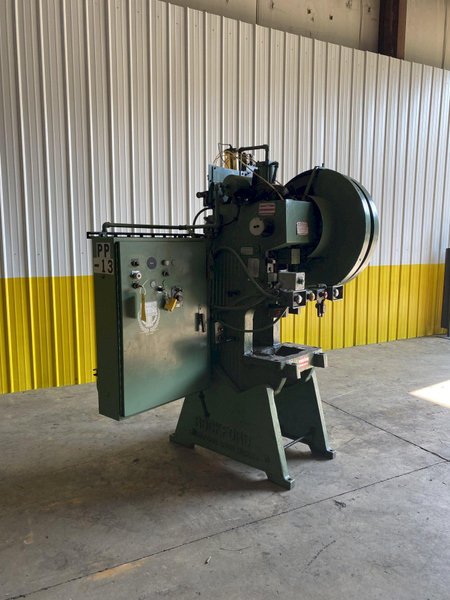 26 TON ROCKFORD MODEL #3-S VARIABLE SPEED OBI FLYWHEEL PRESS, 2" STROKE: STOCK #13778