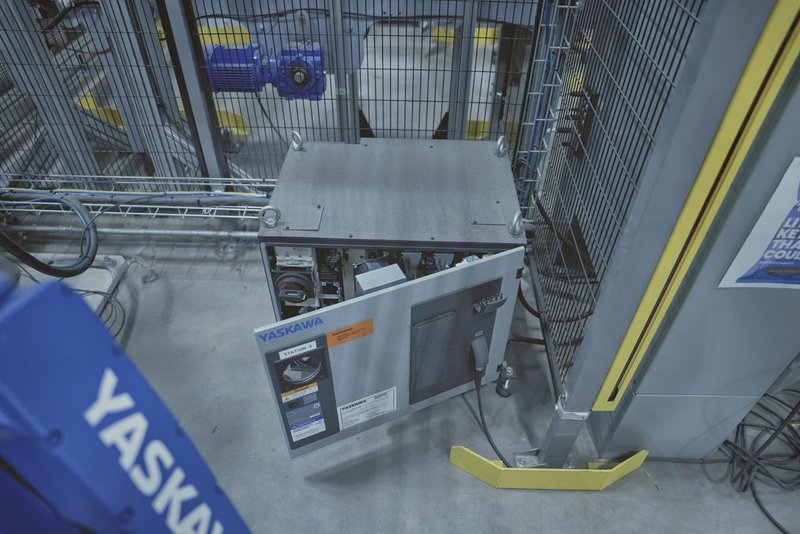Yaskawa Motoman GP25-12 Robots (2) – YRC1000 Controllers, Mech-Mind 3D Vision, Bin Picking, Integrated Safety Cells, 2022