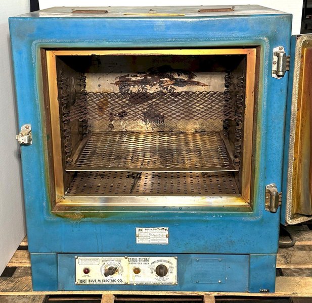 Blue M Electric Oven, Model OV-18A, 18" x 15" x 18" Deep, 550 Degrees F, 1 Phase