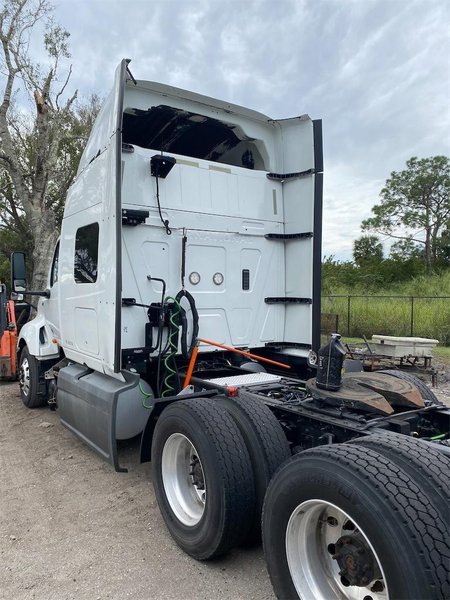 2018 International LT625 3HSDZAPR9JN532736