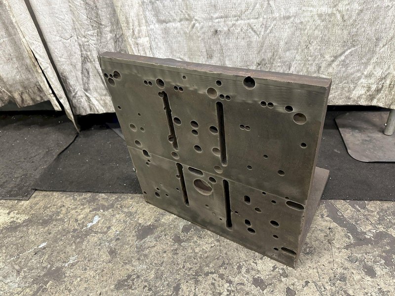(1) 24" X 18" X  14" ANGLE PLATE: STOCK #77974
