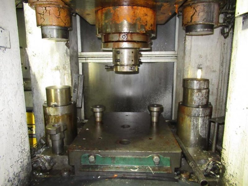 400 TON SACK &amp; KIESSELBACH STRAIGHT SIDE HYDRAULIC PRESS: STOCK #12328
