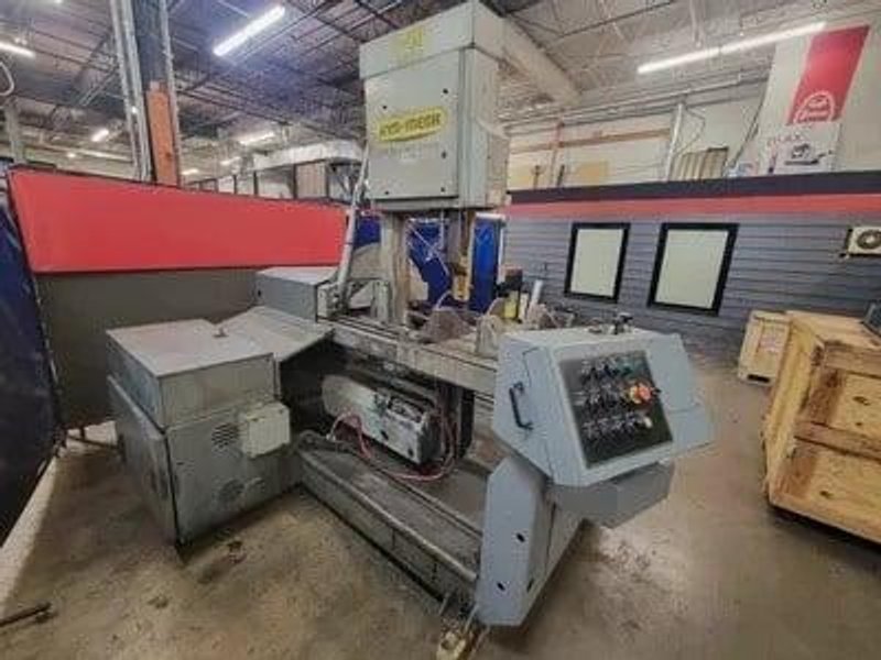 2001 Hyd-Mech V-18 II Vertical Tilt Frame Semi Automatic Bandsaw (#5784)