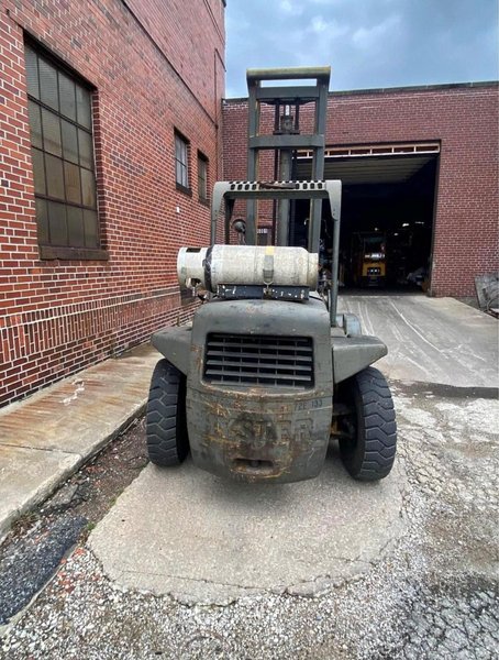 15,000lbs hyster pneumatic fork truck #3379