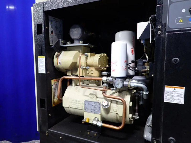 Ingersoll Rand 65x26 Air Compressor - Up6-20-125