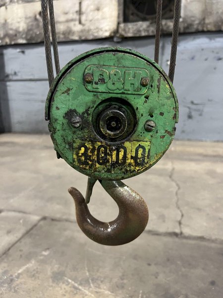 3000 LBS (1.5 TON) P&amp;H MOTORIZED POWER CABLE HOIST: STOCK 18433