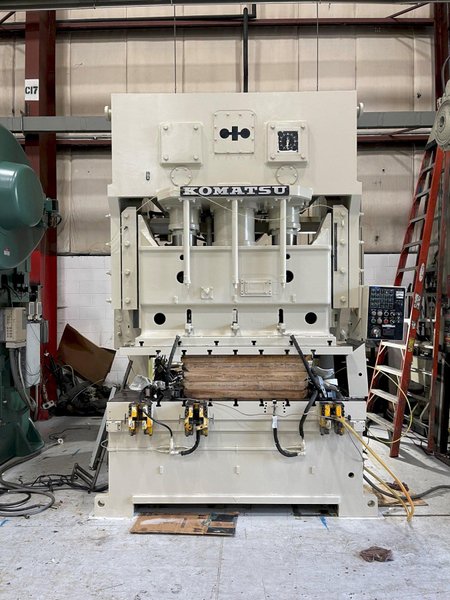 150 ton Komatsu Double Crank Used Mechanical Metal Stamping Press For Sale Model OBW150-2, Year 1987