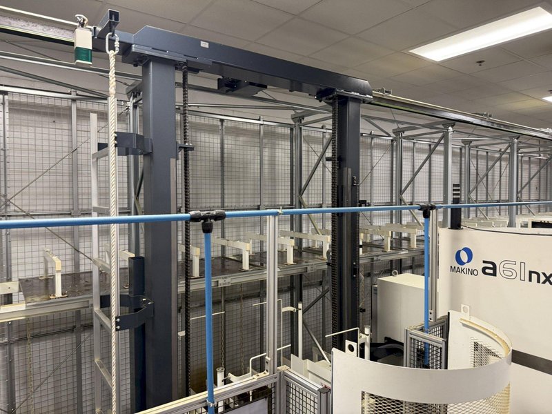 2014 Used Makino MMC2 with (3) Makino a61nx - 30 Station Pallet Pool FMS For Sale