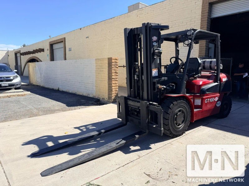 9150 LB TAYLOR GT100L FORKLIFT MFG 2021 WITH  ONLY 73 HOURS