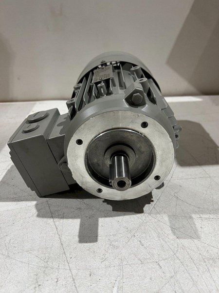 SIEMENS 1LA70834AA12-Z MOTORS 440/480V 3 HP 1695 RPM USED