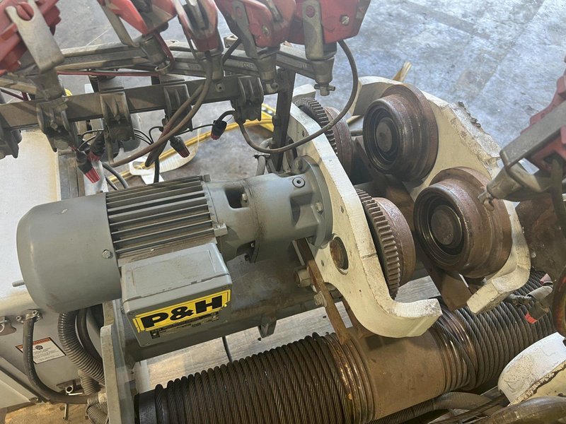 2 TON P&amp;H "HEVI-LIFT SERIES M" POWERED CABLE HOIST WITH POWER TROLLEY: STOCK #17098