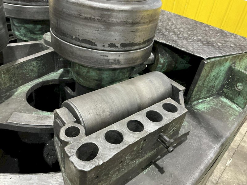 6" x 6" x 1/2" ROUNDO MODEL R-6-S HYDRAULIC ANGLE BENDING ROLL, WITH EXTRA TOOLING: YOBRO #26375