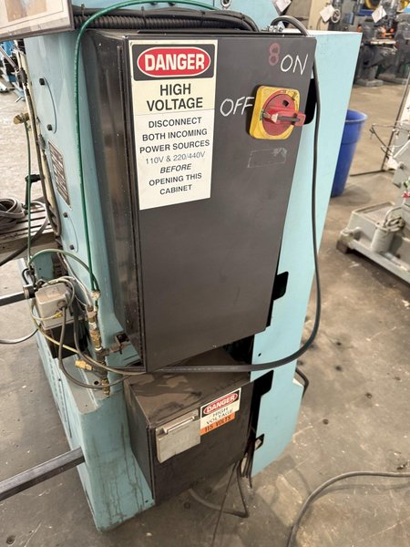 3 HP SWI TRAK DPM VERTICAL BED MILL. STOCK # 1113224