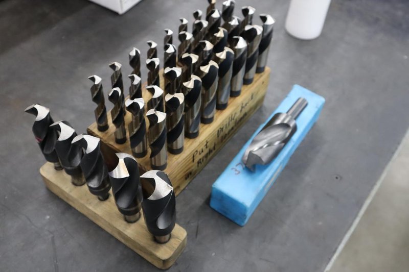 Large Drills, Straight Shank w Wood Dividers- Auction Item