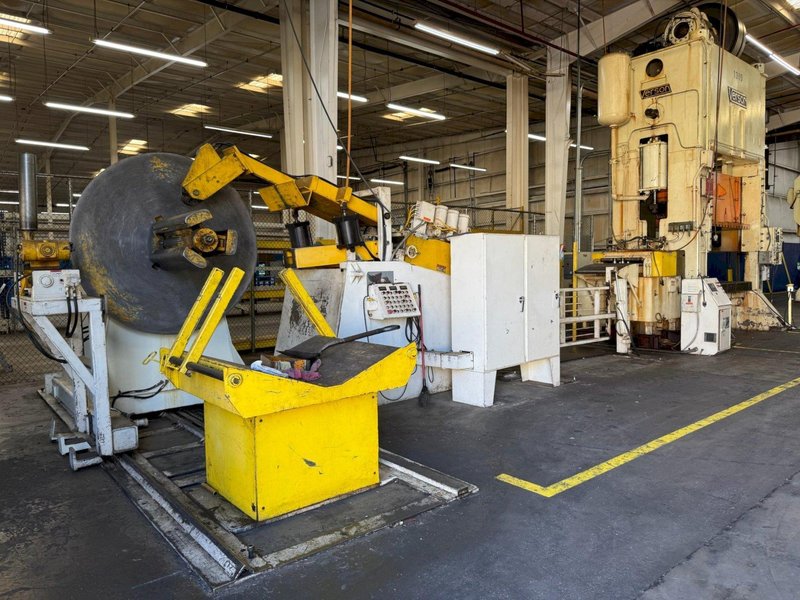20,000 lbs. x 30" wide Coe Conventional Servo Coil Feed Line For Sale