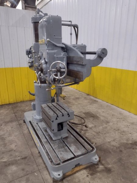 4' X 9" CARLTON 1A RADIAL ARM DRILL. STOCK # 0992325