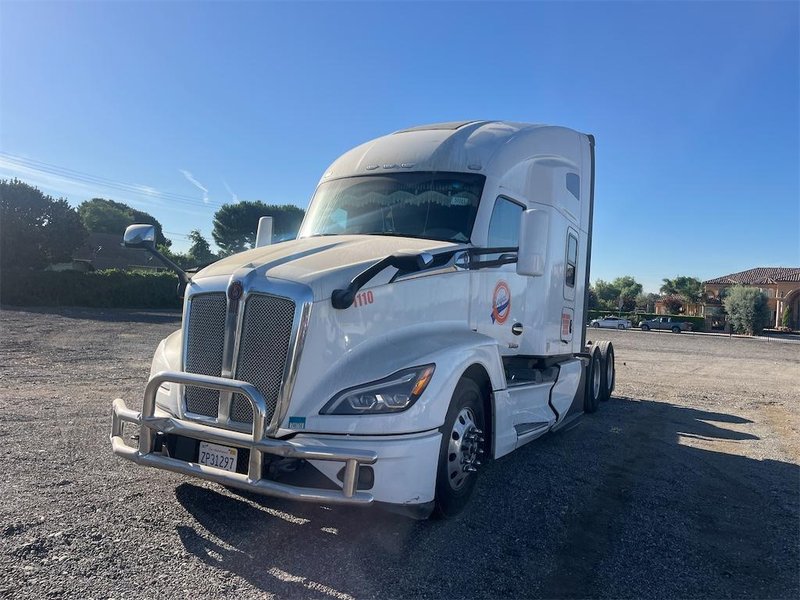 2023 Kenworth T680 1XKYDP9X6PJ224754