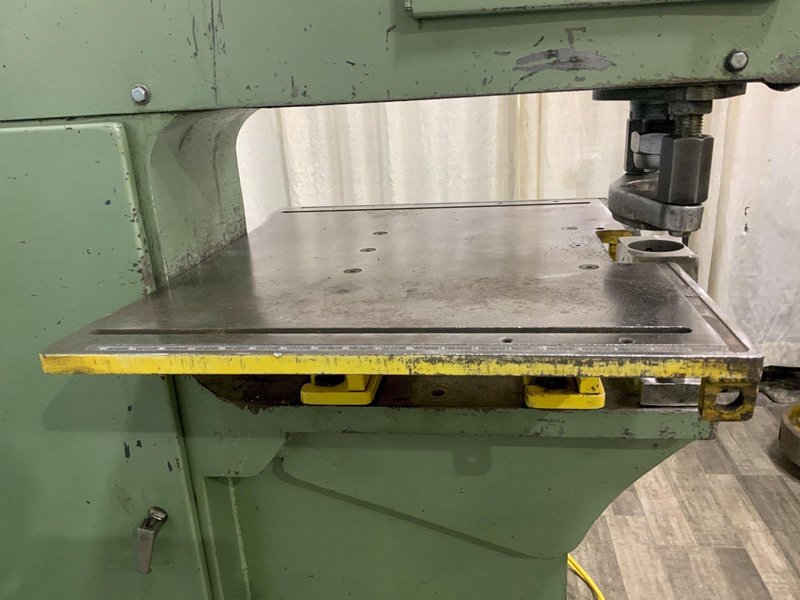 120 TON PIRANHA MODEL  SEP120 SINGLE END HYDRAULIC PUNCH: STOCK #80729