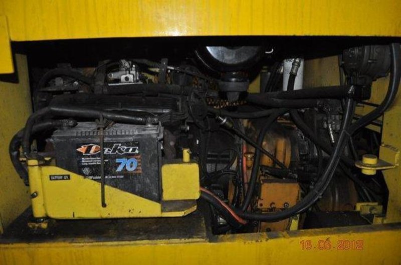 AUTOLIFT L5-300-24 
Trucks, Lift Gas Or Electric