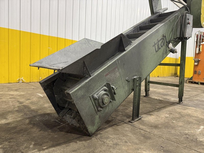 12" WIDE x TITAN STEEL CLEATED BELT INCLINED CONVEYOR: YOBRO #26020