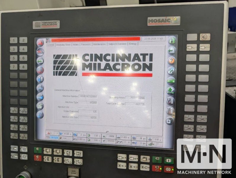 950 TON 232 OZ CINCINNATI MILACRON MODEL MM950 INJECTION MOLDING MACHINE MFG 2013