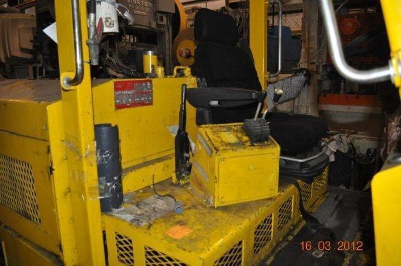 AUTOLIFT L5-300-24 
Trucks, Lift Gas Or Electric