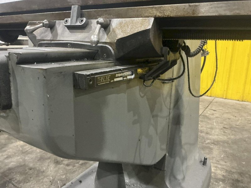 2 HP BRIDGEPORT SERIES I VERTICAL RAM TYPE KNEE MILL WITH DRO: YOBRO #26190