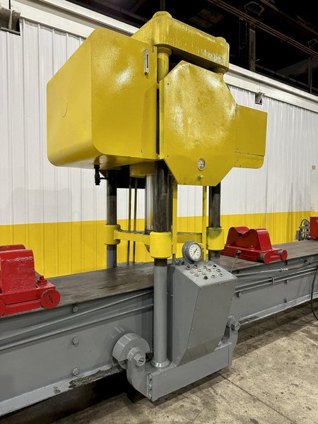 400 TON X 30' DRILCO TRAVELING HEAD HYDRAULIC STRAIGHTENING PRESS: STOCK #24953