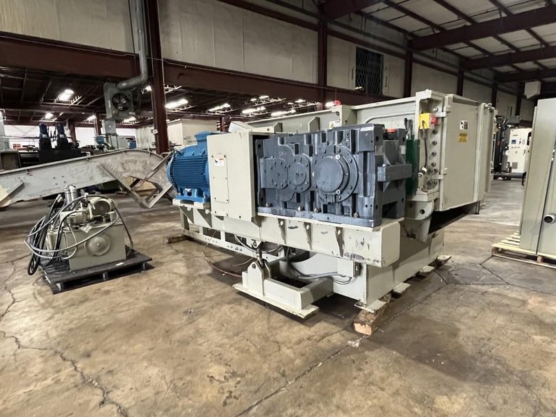 52" Wide Republic Single Shaft Shredder, Model RZL52-200-S-15-3-80-D, 200hp