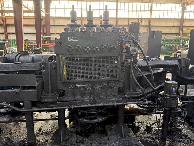 30022RB Used Sutton 6-Roll Straightener