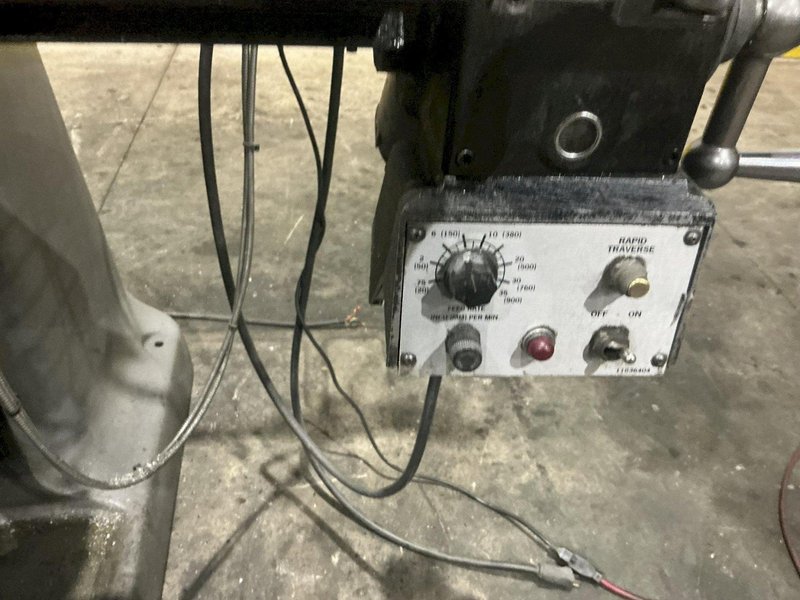 2 HP BRIDGEPORT SERIES I VERTICAL RAM TYPE KNEE MILL WITH DRO, POWER FEED: YOBRO #26188