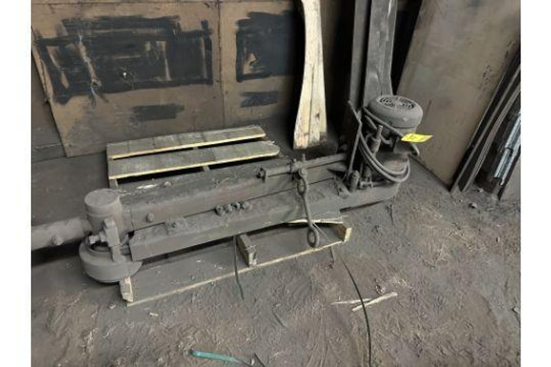 Fox model 1895s swing frame type right angle grinder s/n 5754223