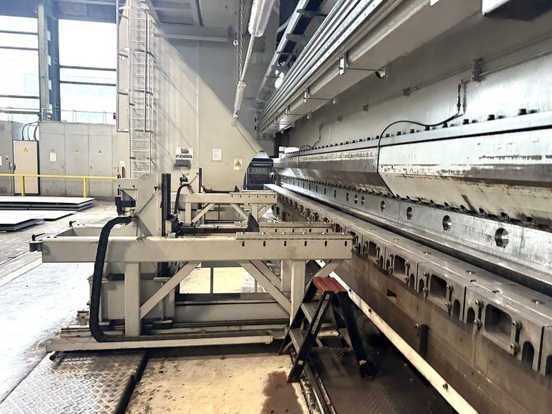 LVD PPEB - 2000 ton x 14 meter CNC